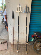 Handcrafted Decorative Arrow Replica – J2 Steel Style, Carbon Steel & Leather-Wrapped Handle